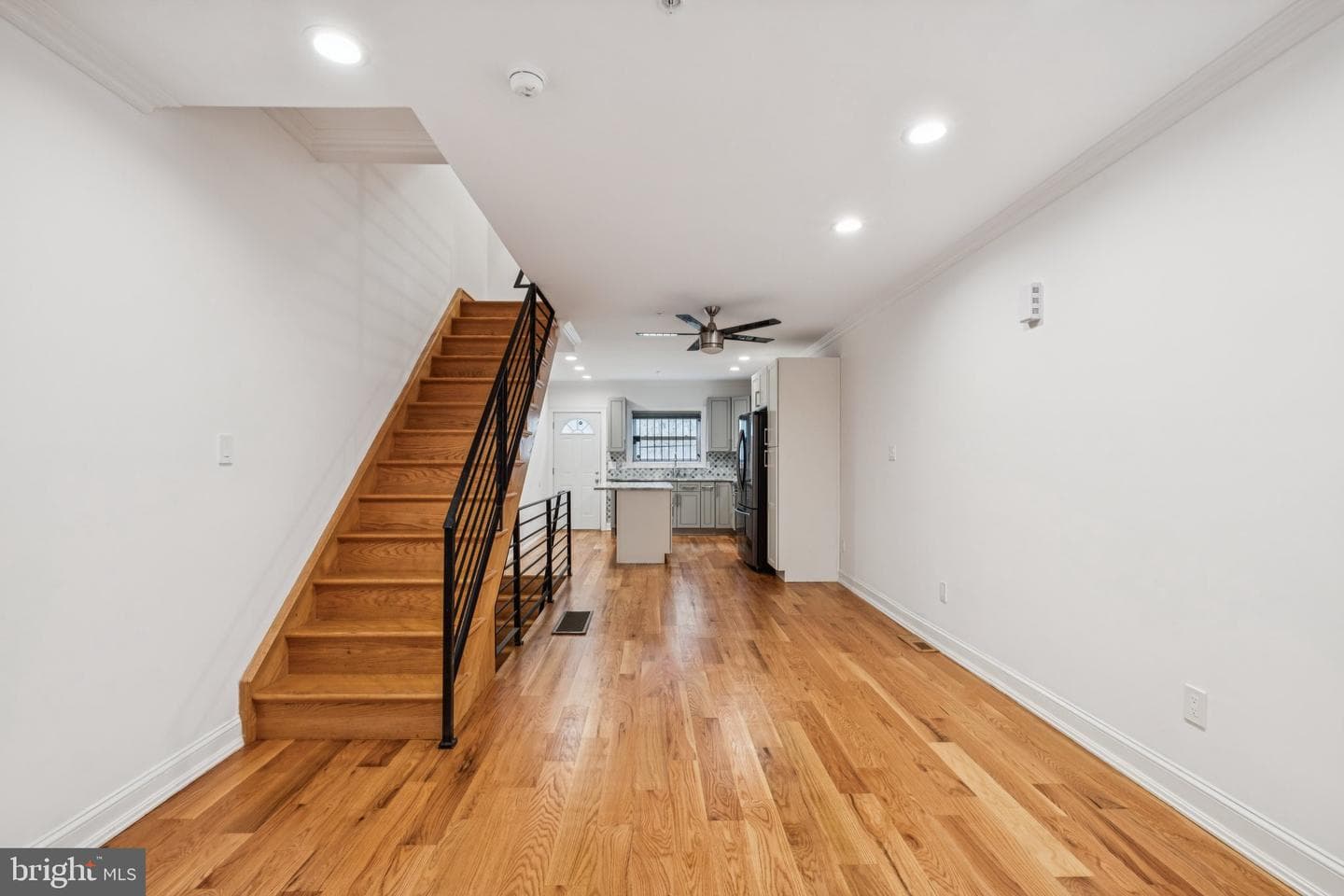 1710 W Seybert Street photo 5