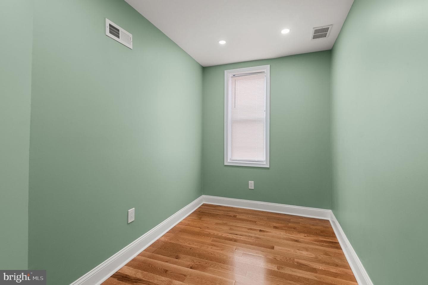 1942 S 56th Street photo 34