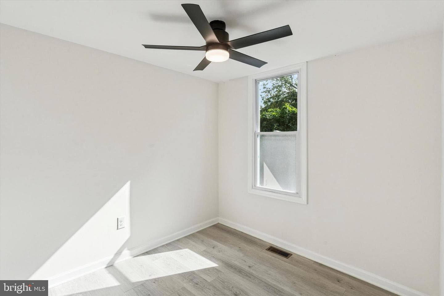 1541 N 9th Street photo 16