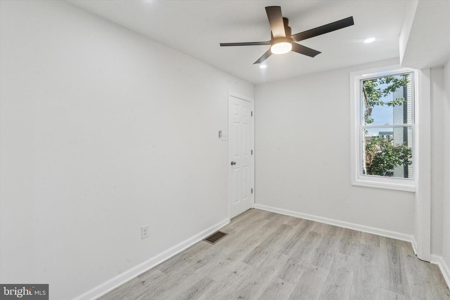 1541 N 9th Street photo 24