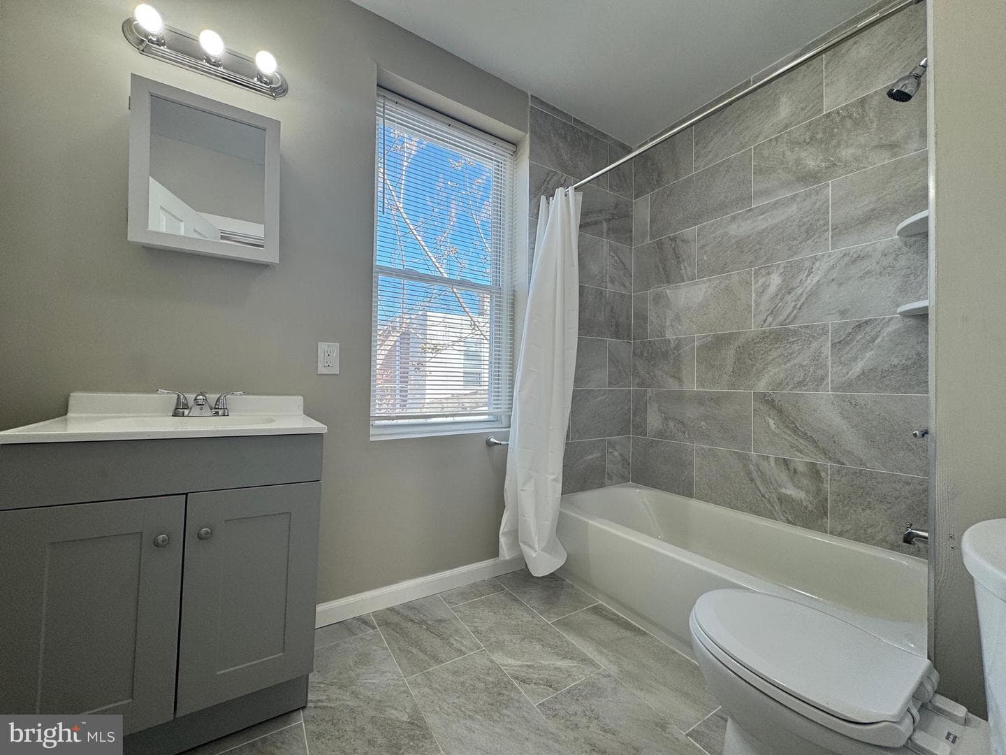 3164 Agate Street photo 9