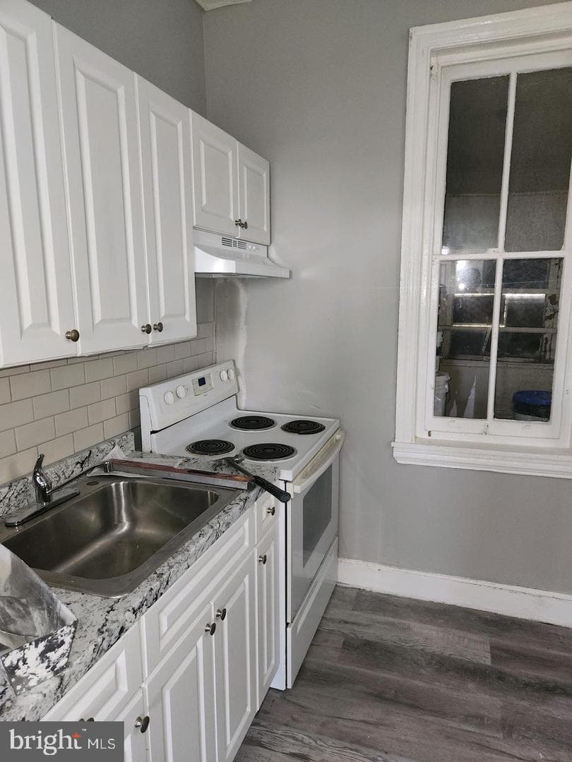 2554 N Sydenham Street photo 5