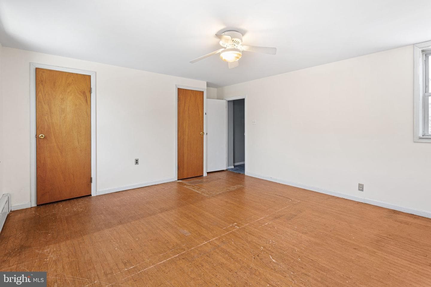 2647-49 E Somerset Street photo 12