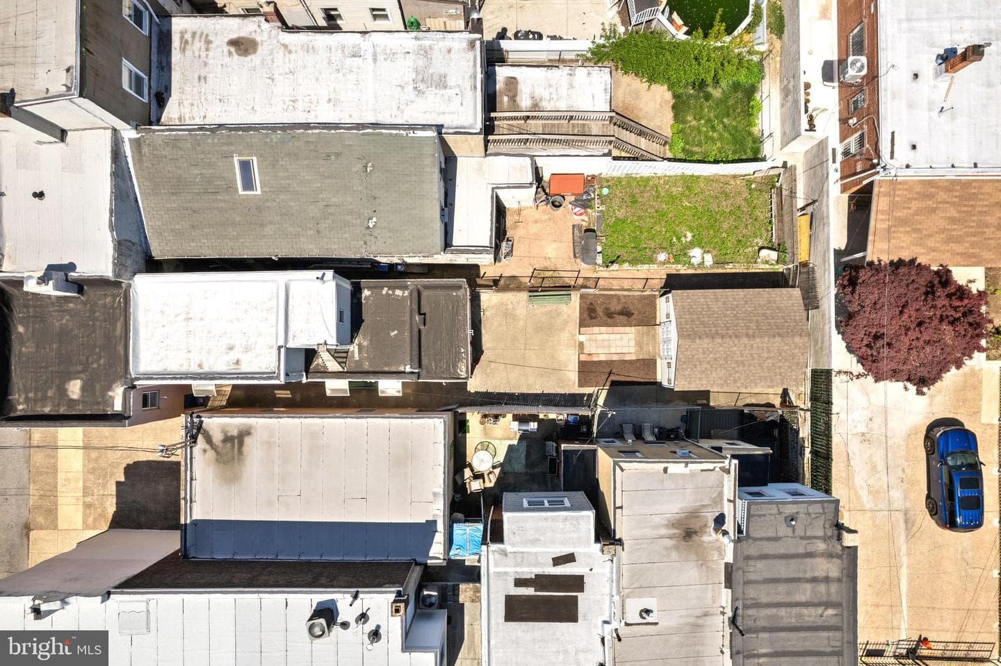 2647-49 E Somerset Street photo 24