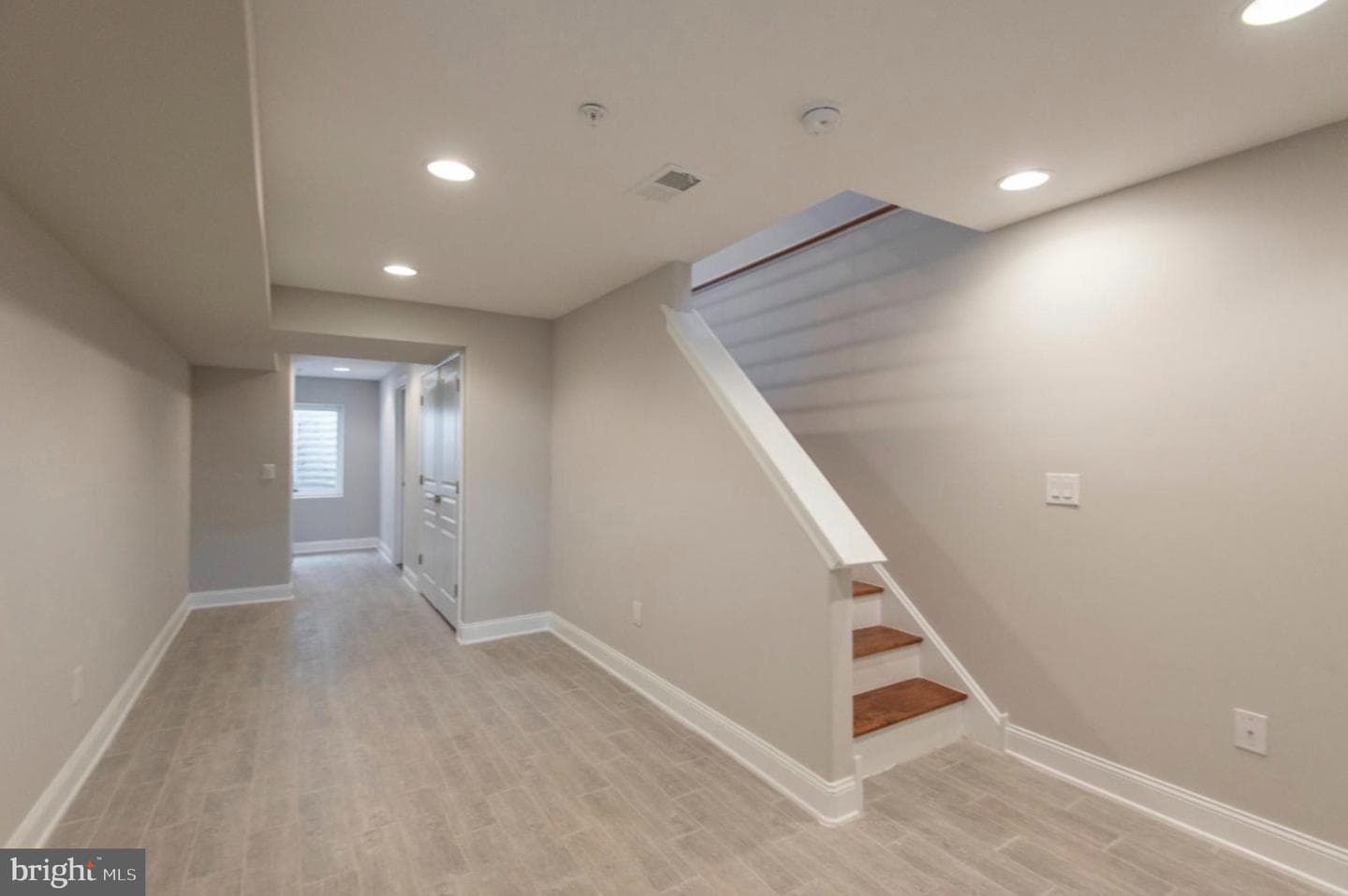 1739 W Seybert Street photo 14