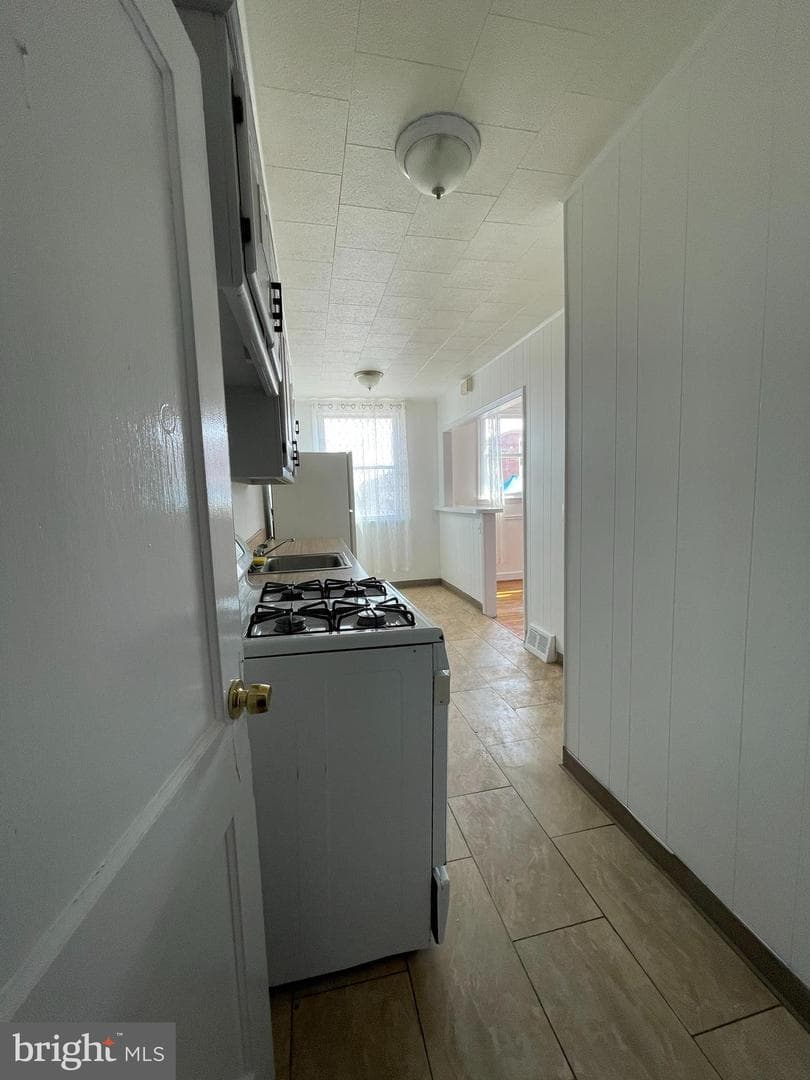 6625 Akron Street photo 19