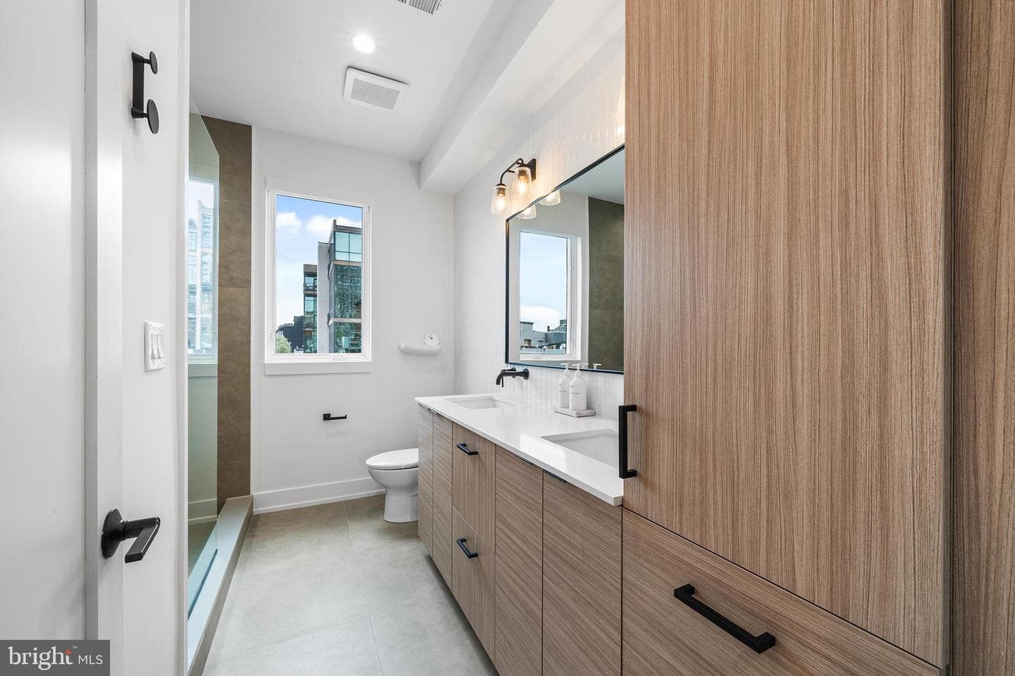 1322 Rodman Street photo 23