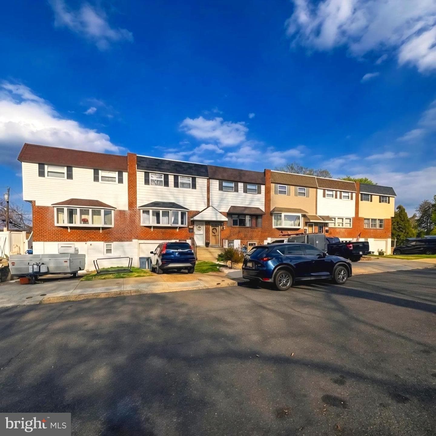 3164 Derry Road photo 3