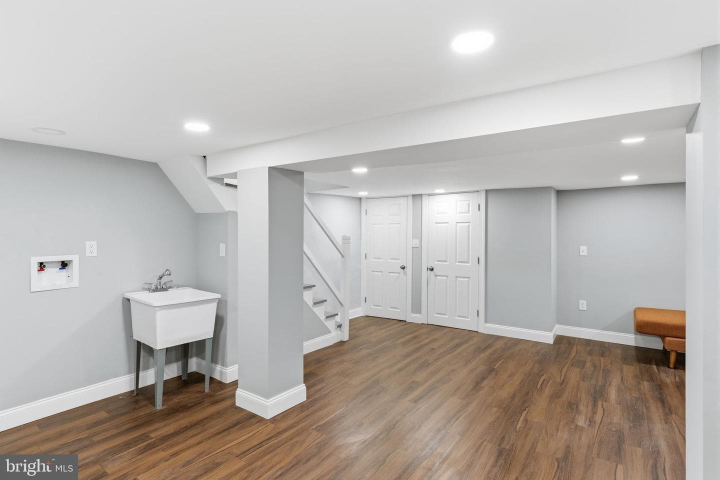 836 E Stafford photo 18