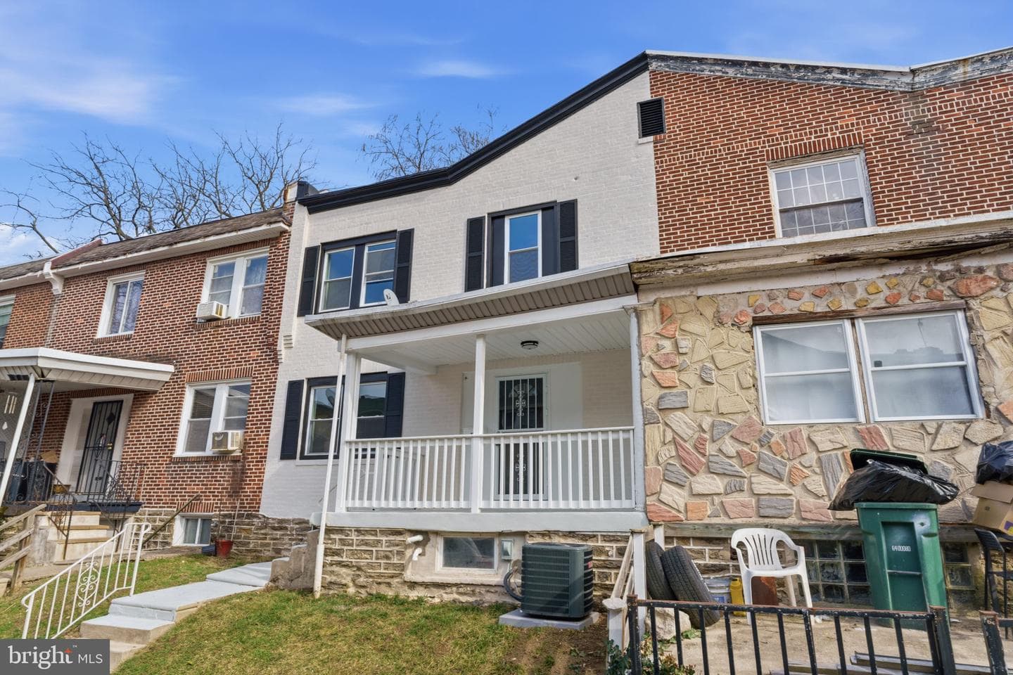 836 E Stafford photo 3