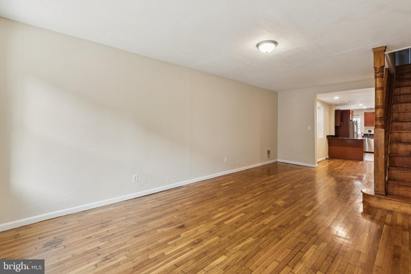 313 Daly Street photo 5