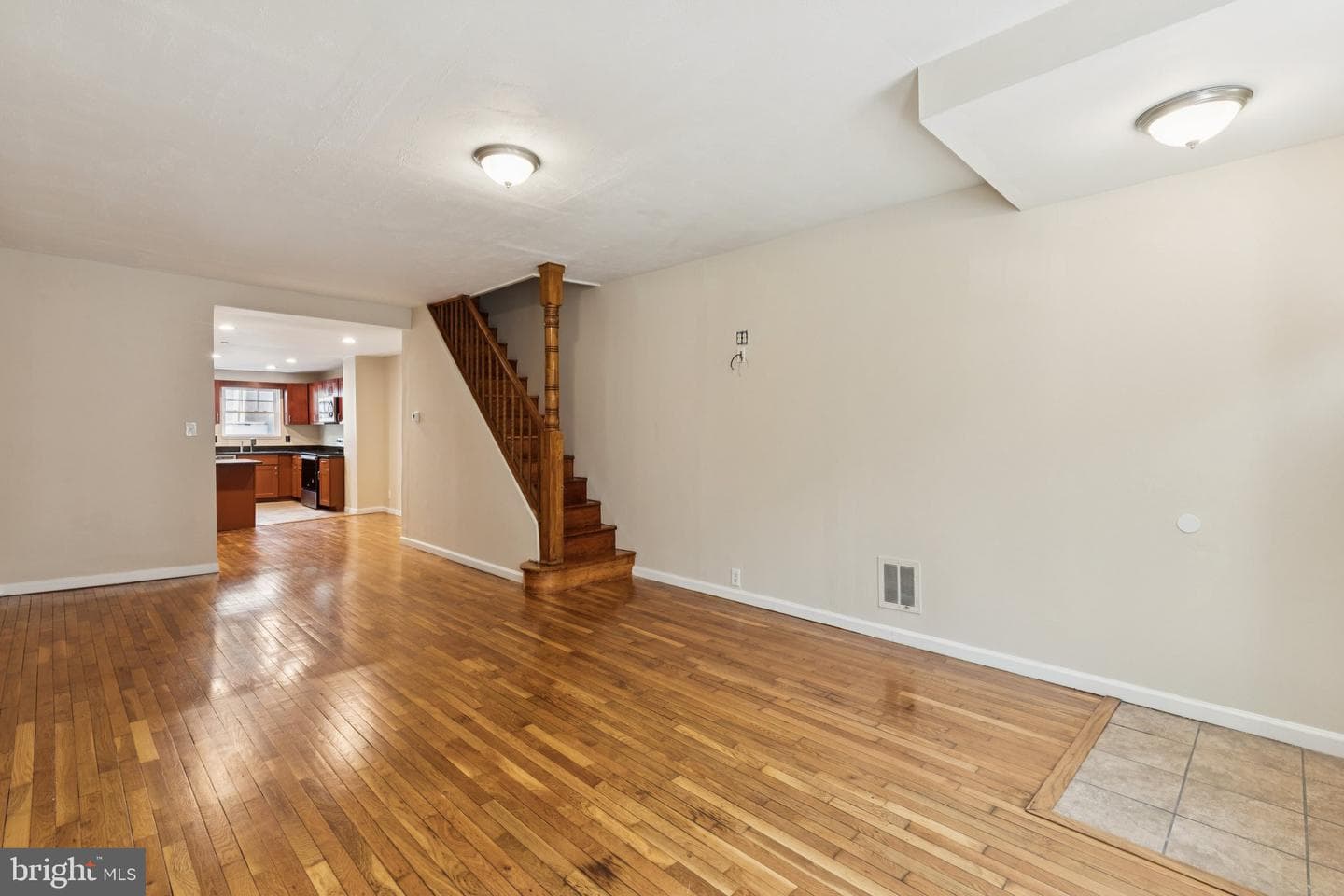 313 Daly Street photo 6
