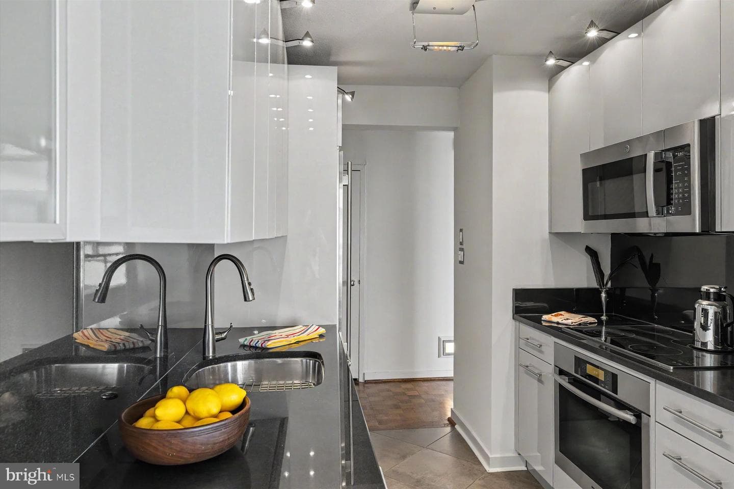 224 W Rittenhouse Square #1410 photo 11