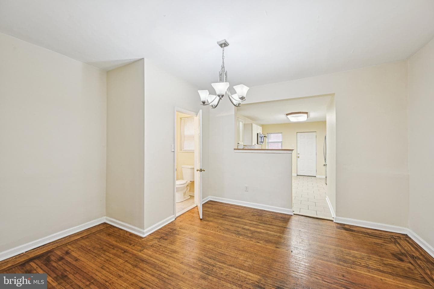 6231 Lansdowne Avenue photo 13