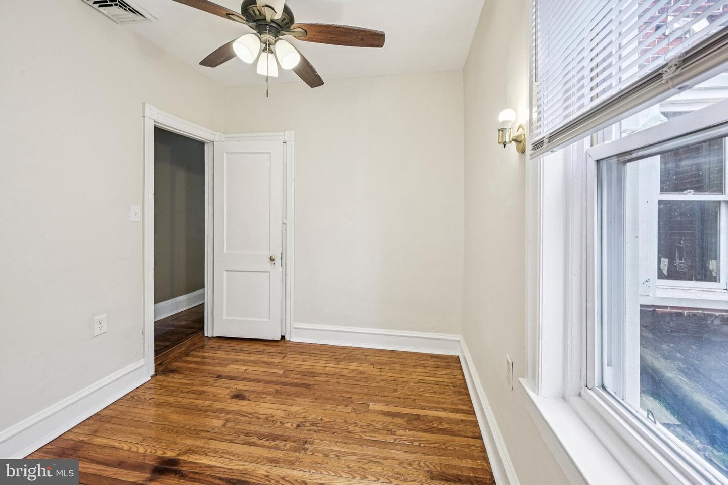 6231 Lansdowne Avenue photo 23