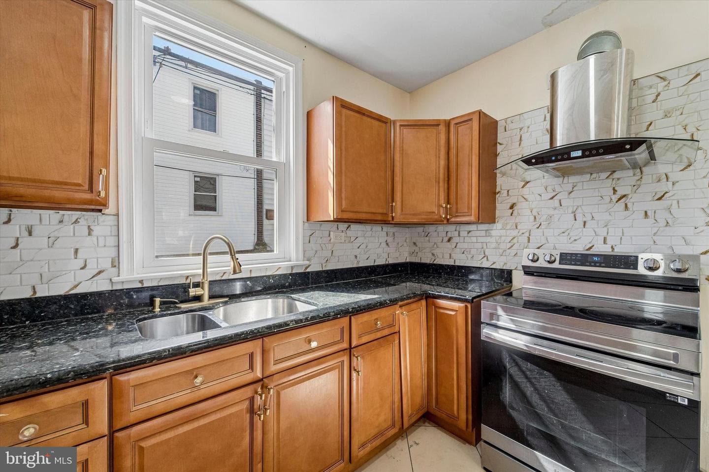344 E Sheldon Street photo 13
