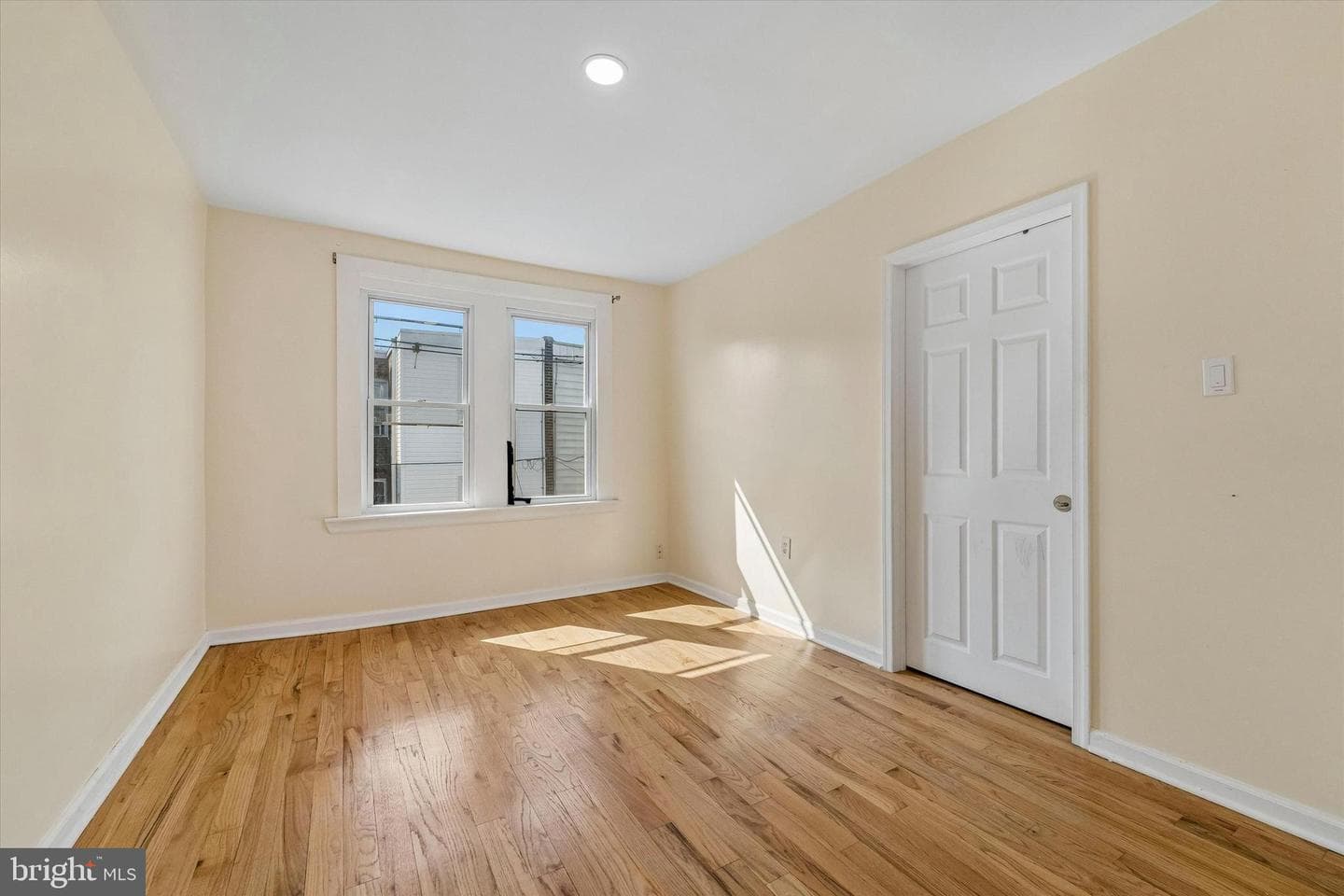 344 E Sheldon Street photo 14