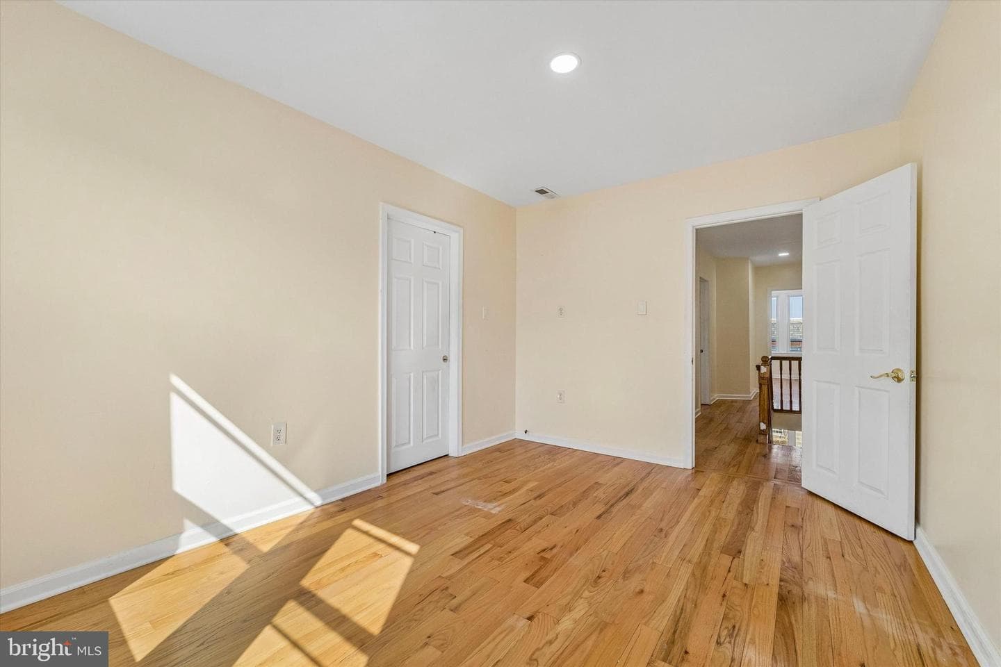 344 E Sheldon Street photo 15