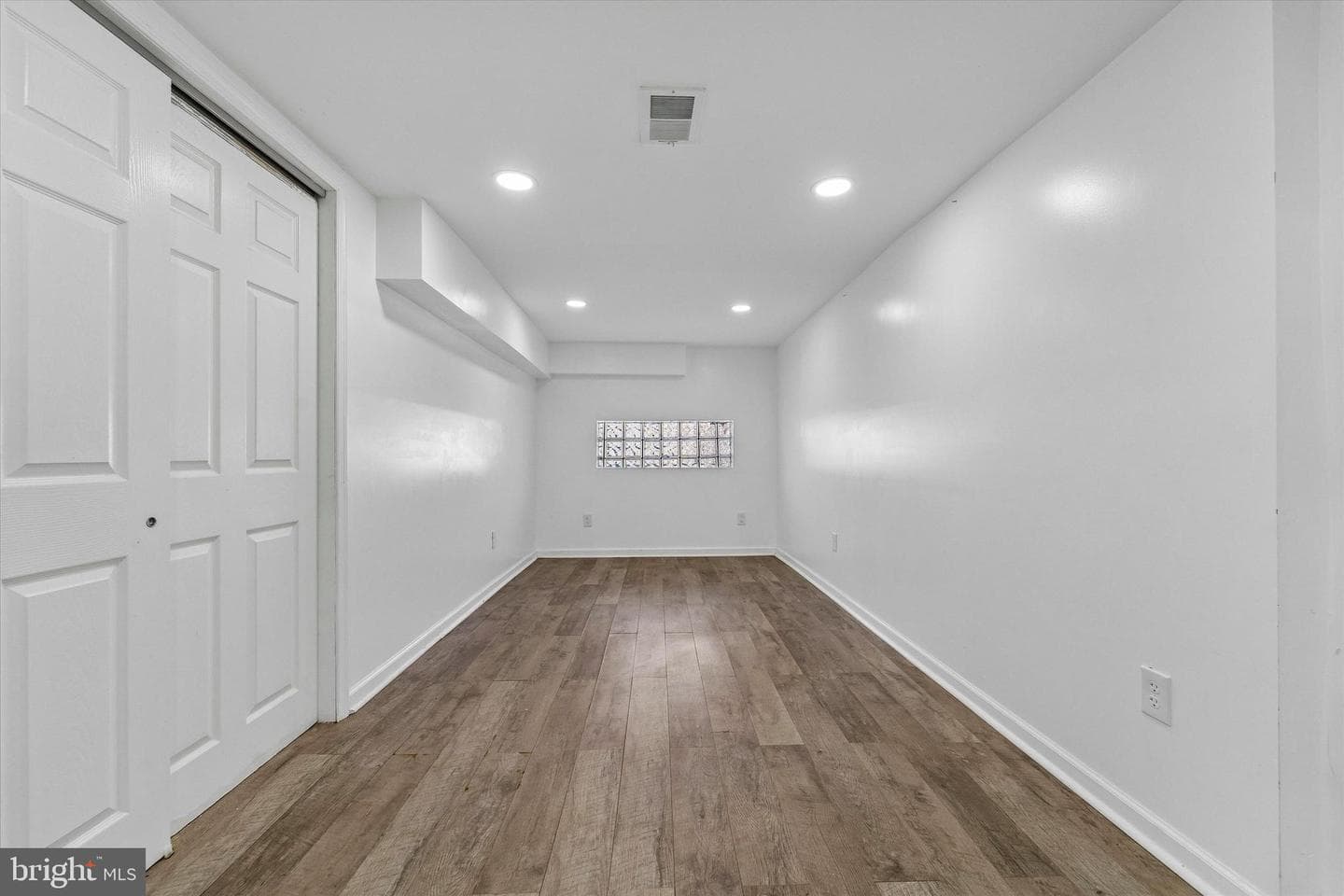 344 E Sheldon Street photo 24