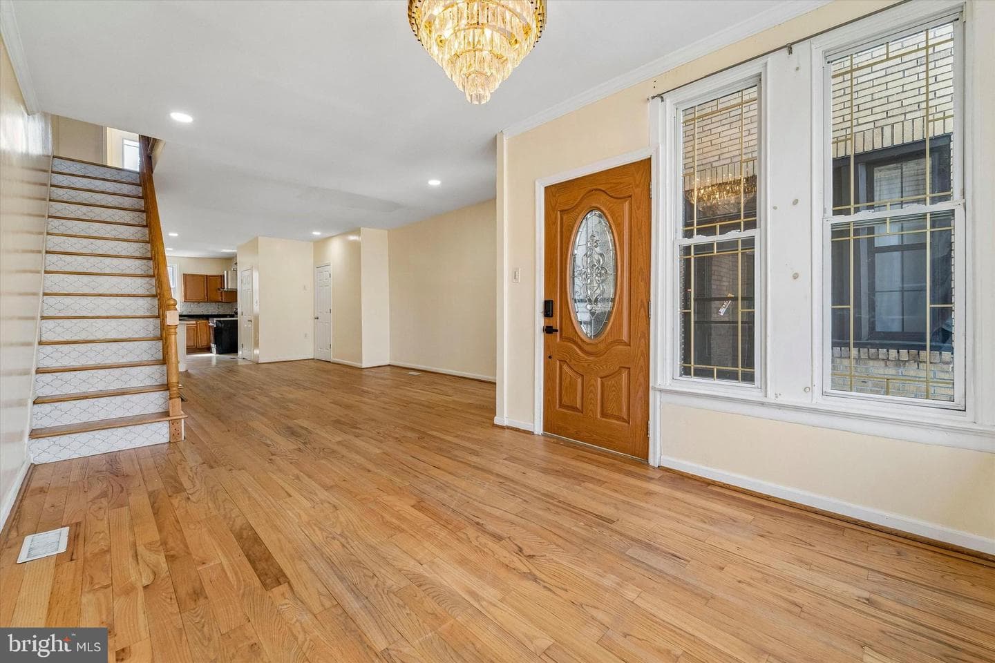 344 E Sheldon Street photo 5
