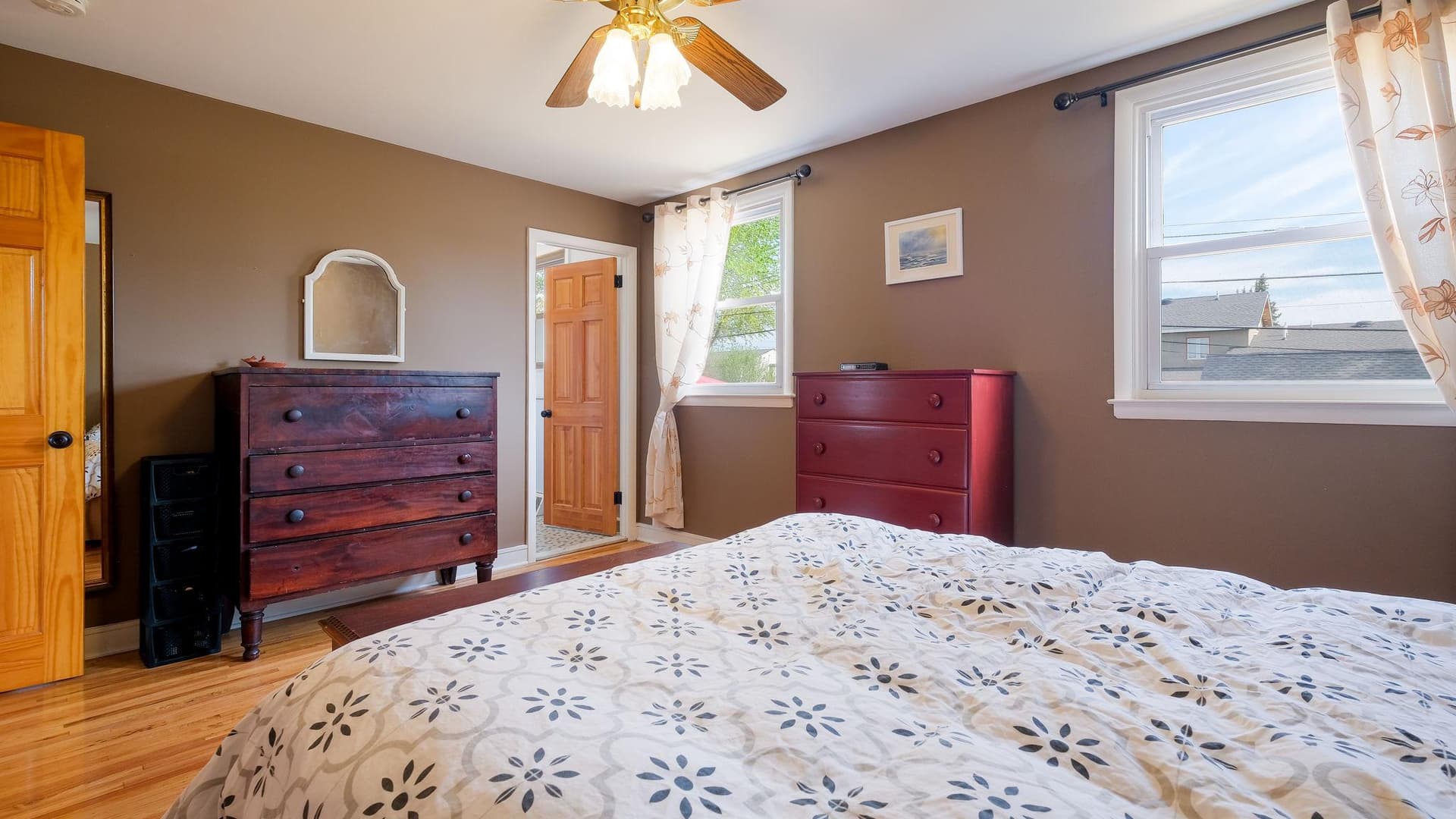 823 Regina Street photo 17