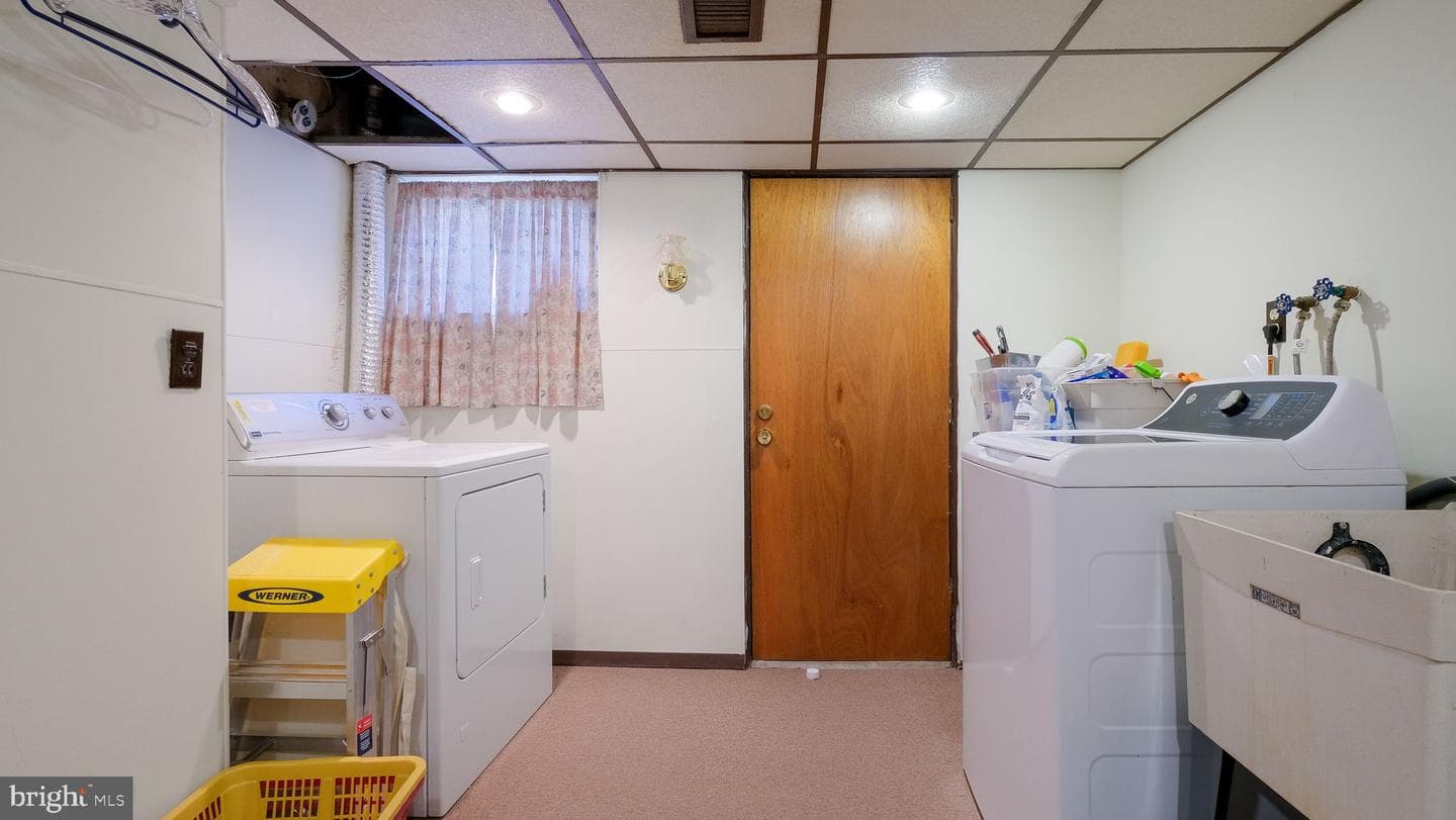 823 Regina Street photo 25