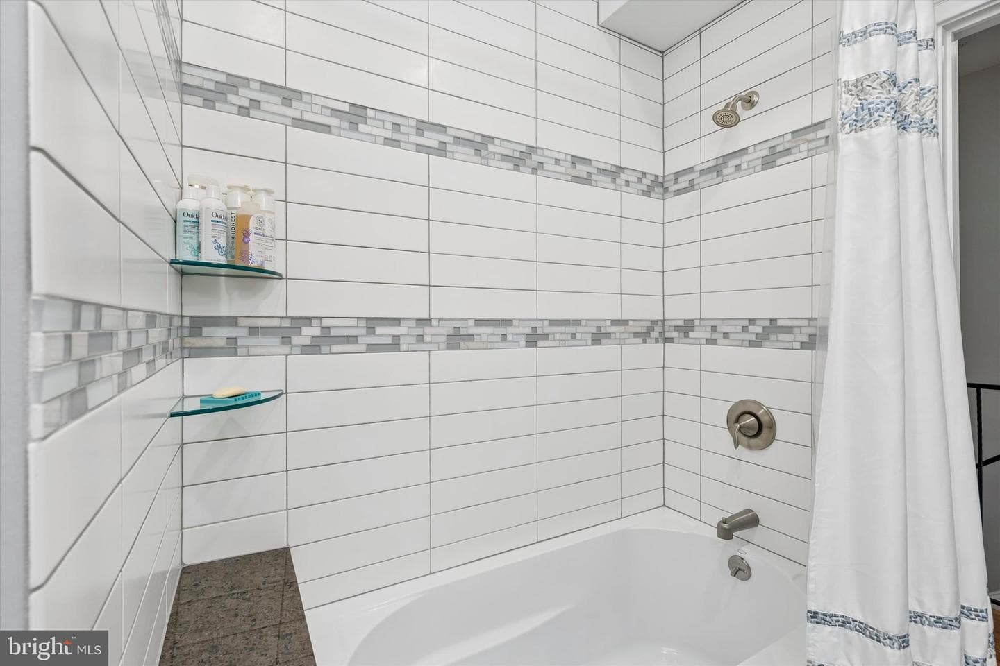 216 Wendover Street photo 23