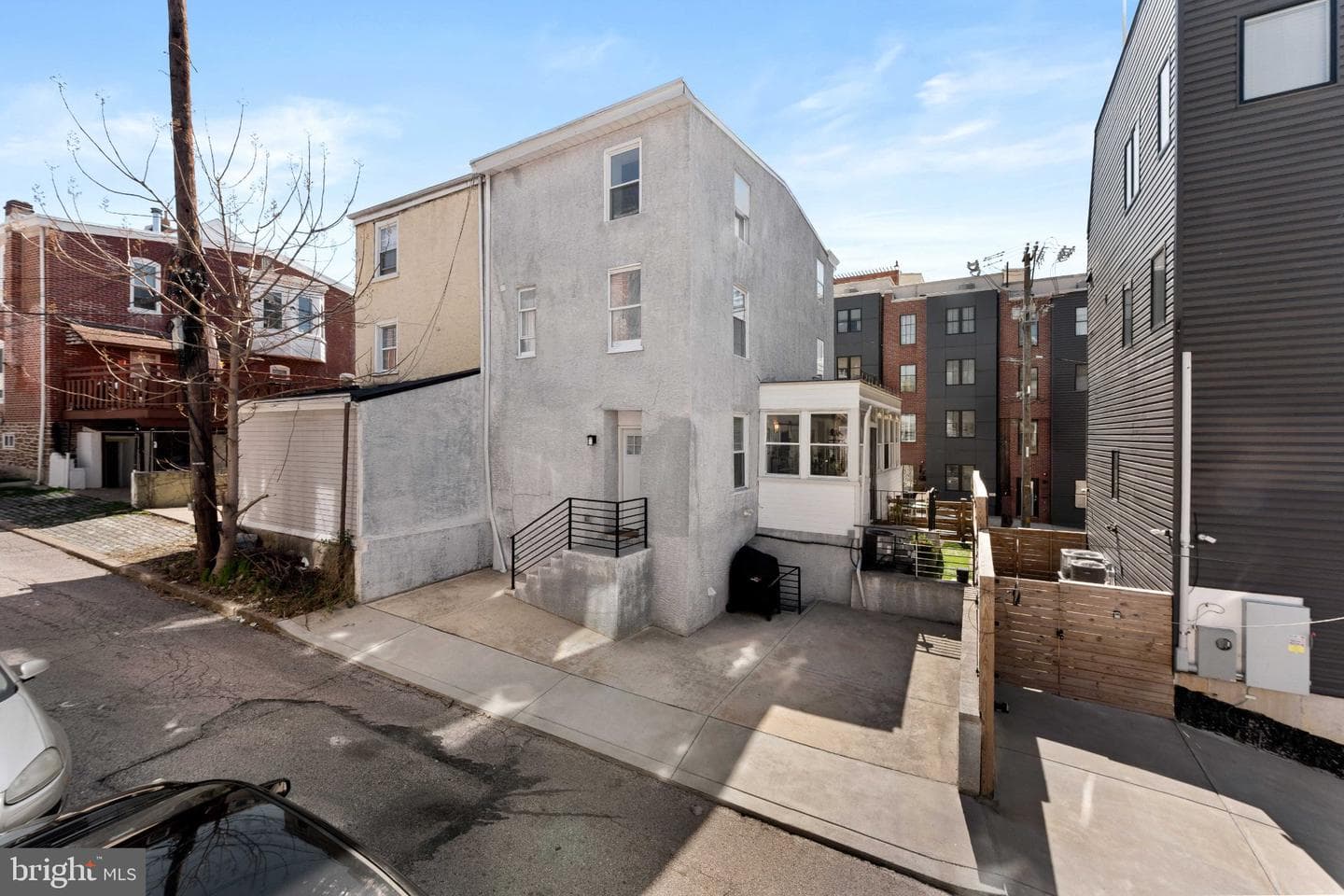 132 Shurs Lane photo 2