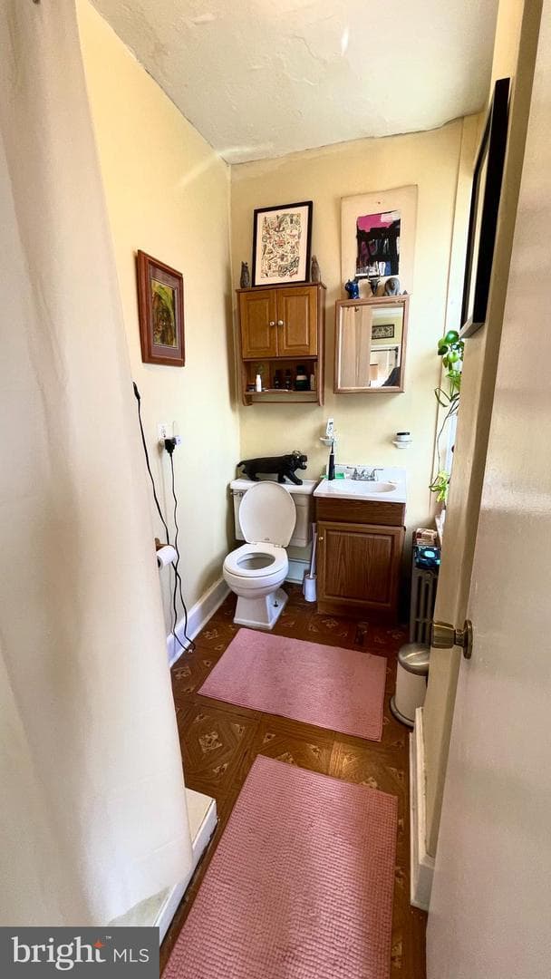823 Christian Street photo 32