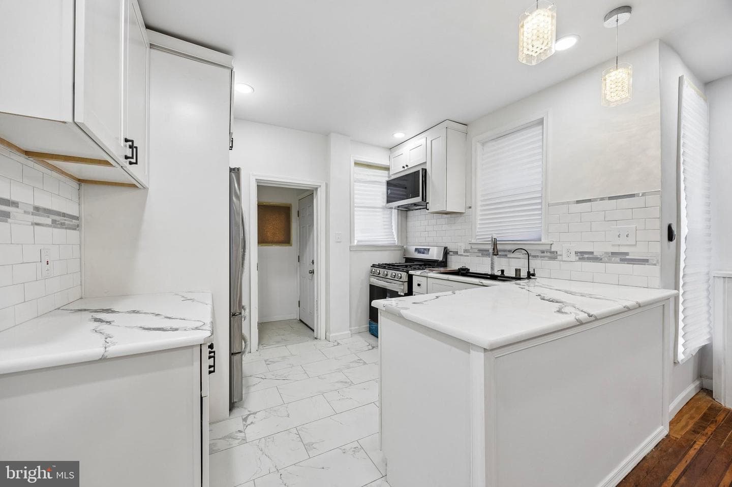 5648 Broomall Street photo 8