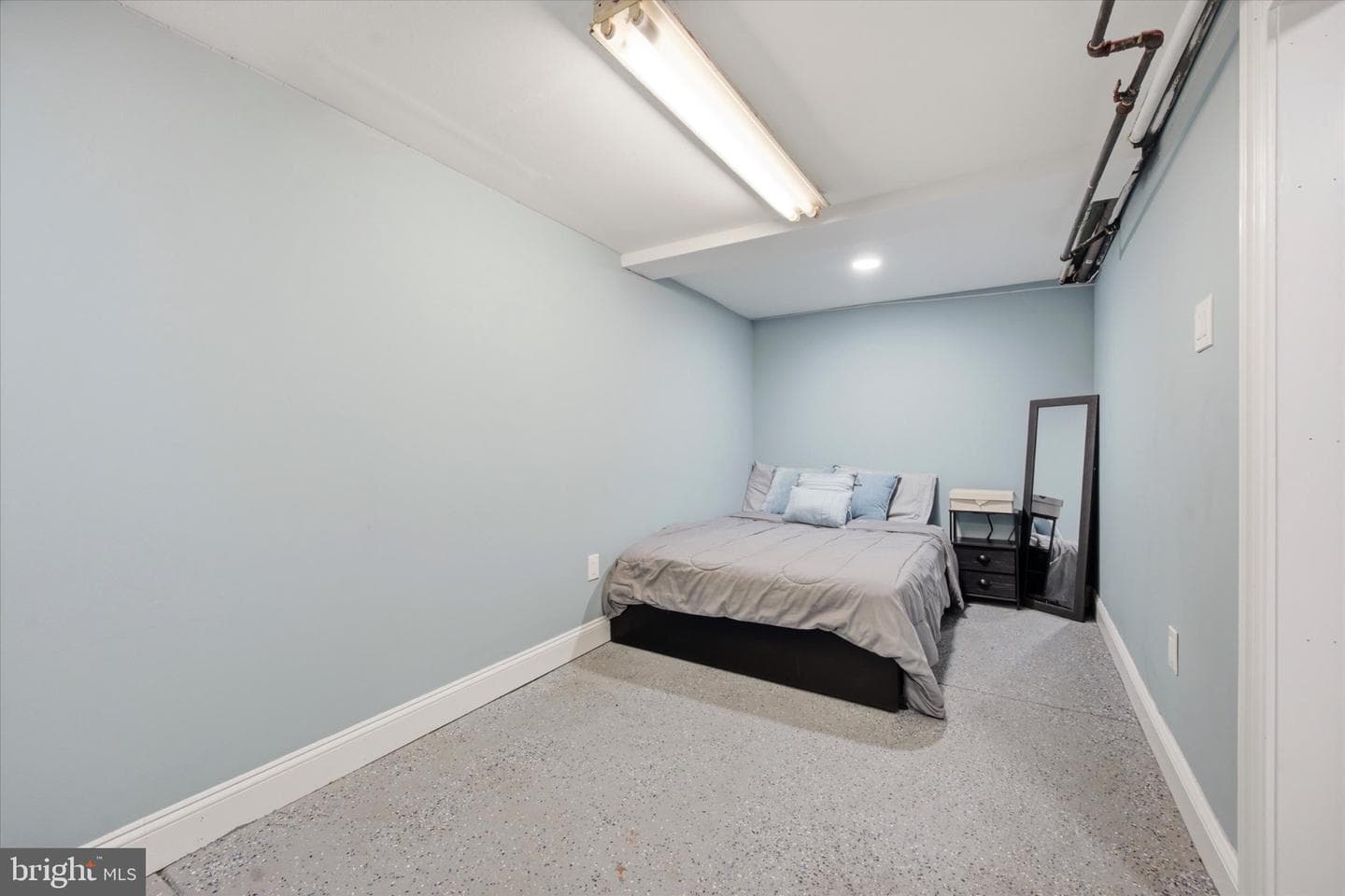 3339 Sheffield Avenue photo 23