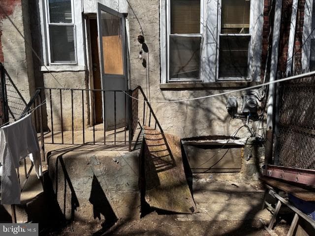6056 Regent St photo 3