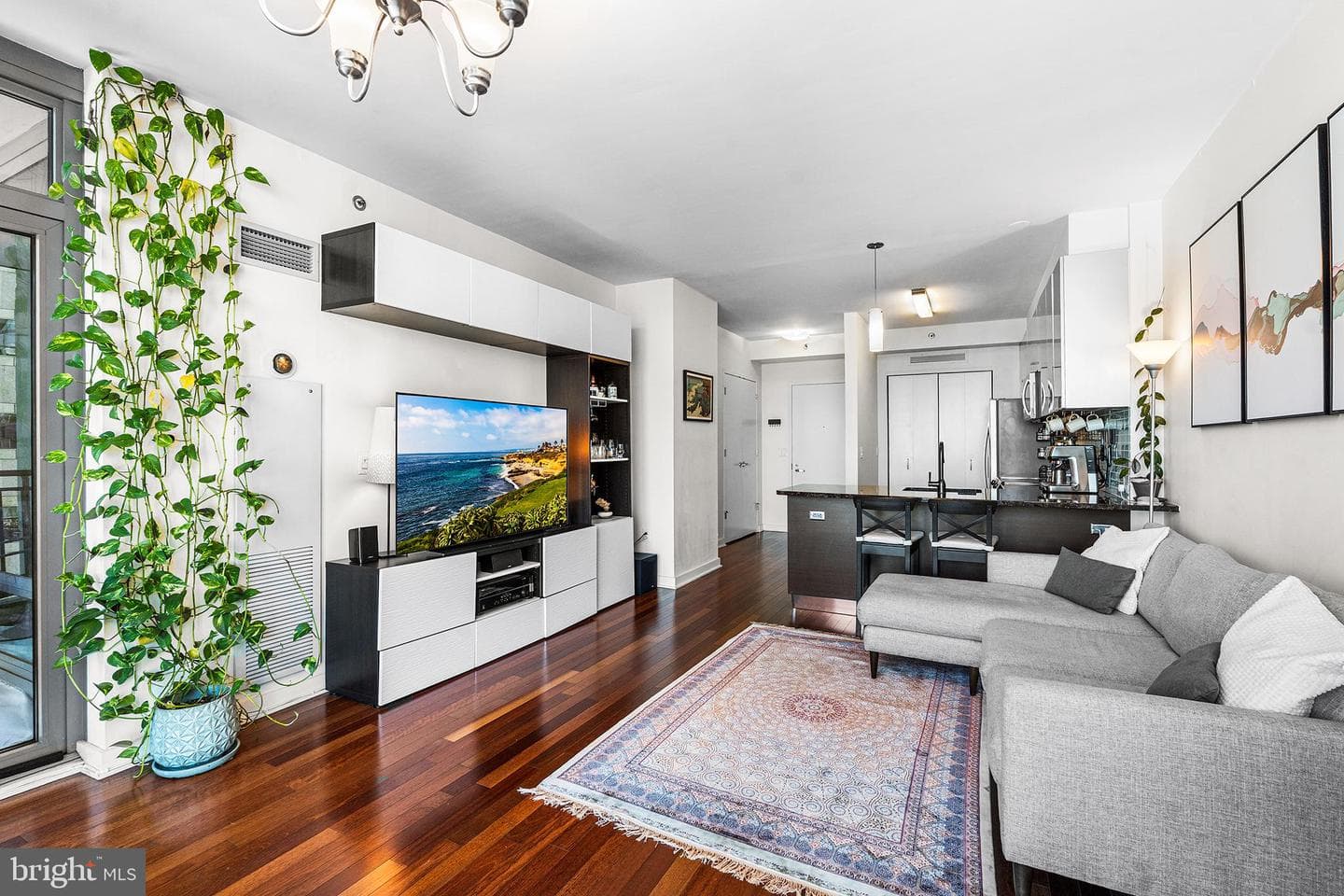 2101 Market Street #908 photo 3