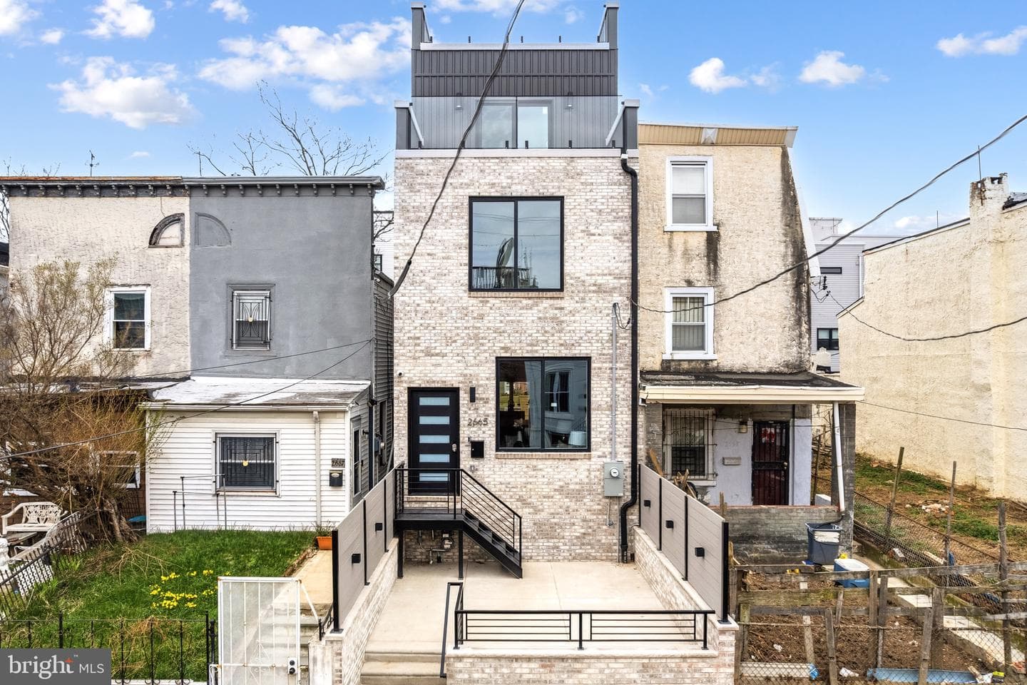 2665 Emerald Street photo 1