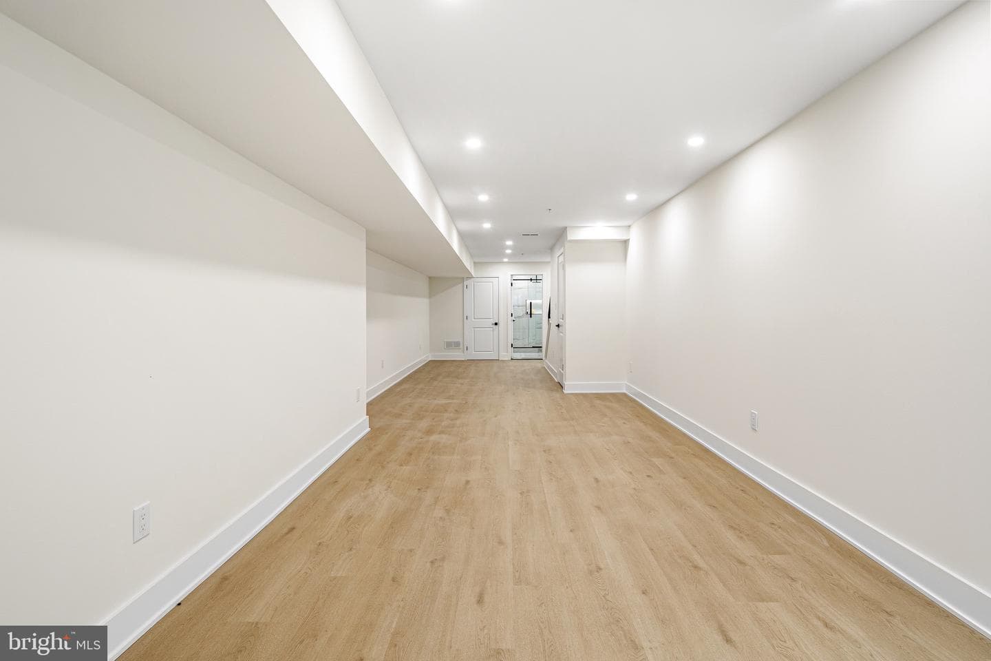 2665 Emerald Street photo 29