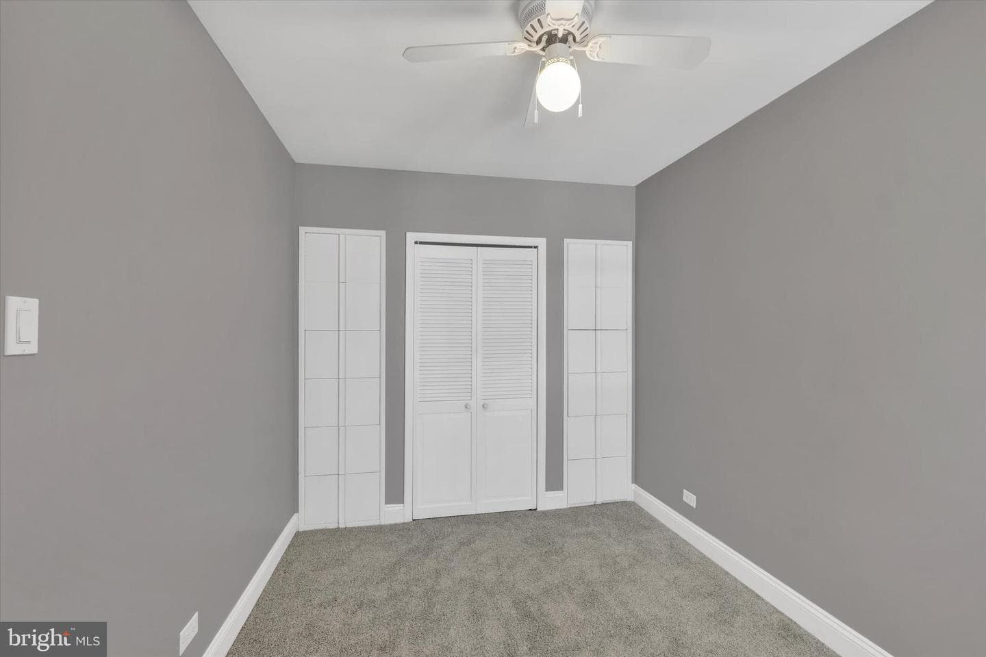 3336 E Thompson Street photo 16