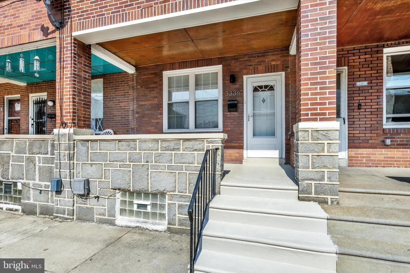 3336 E Thompson Street photo 2