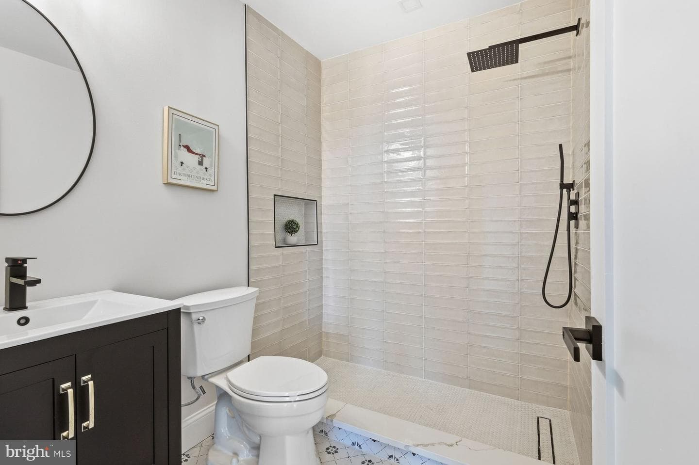 205 W Highland Avenue photo 45