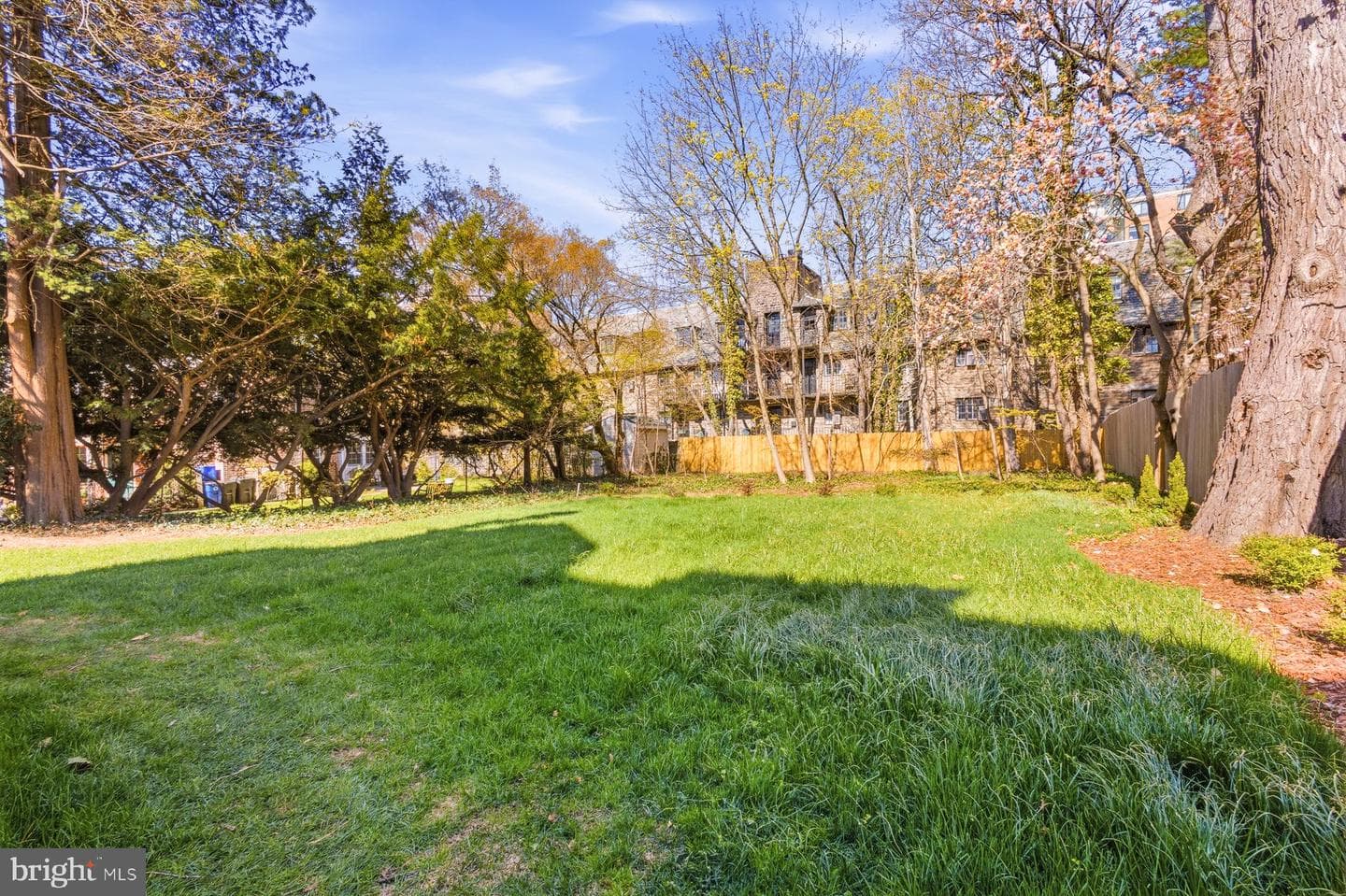 205 W Highland Avenue photo 48