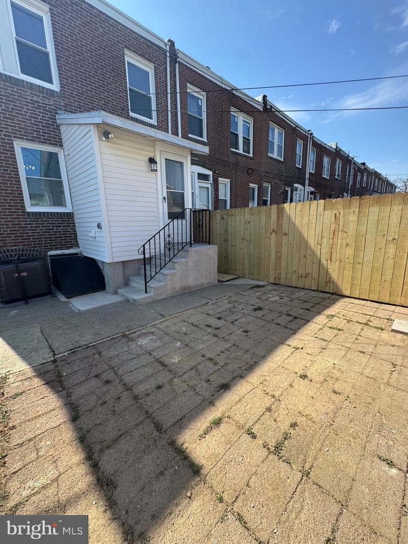 485 Robbins Street photo 54