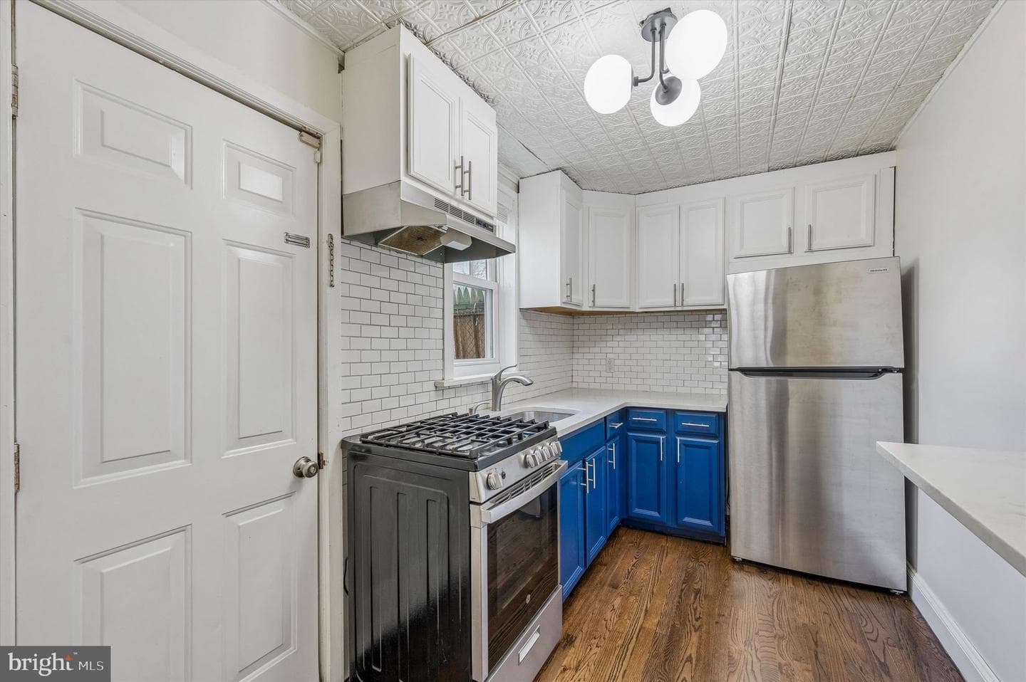 2531 Webb Street photo 8