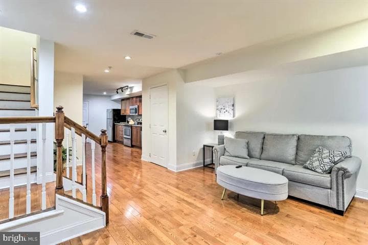 679 N 11th St # A photo 14
