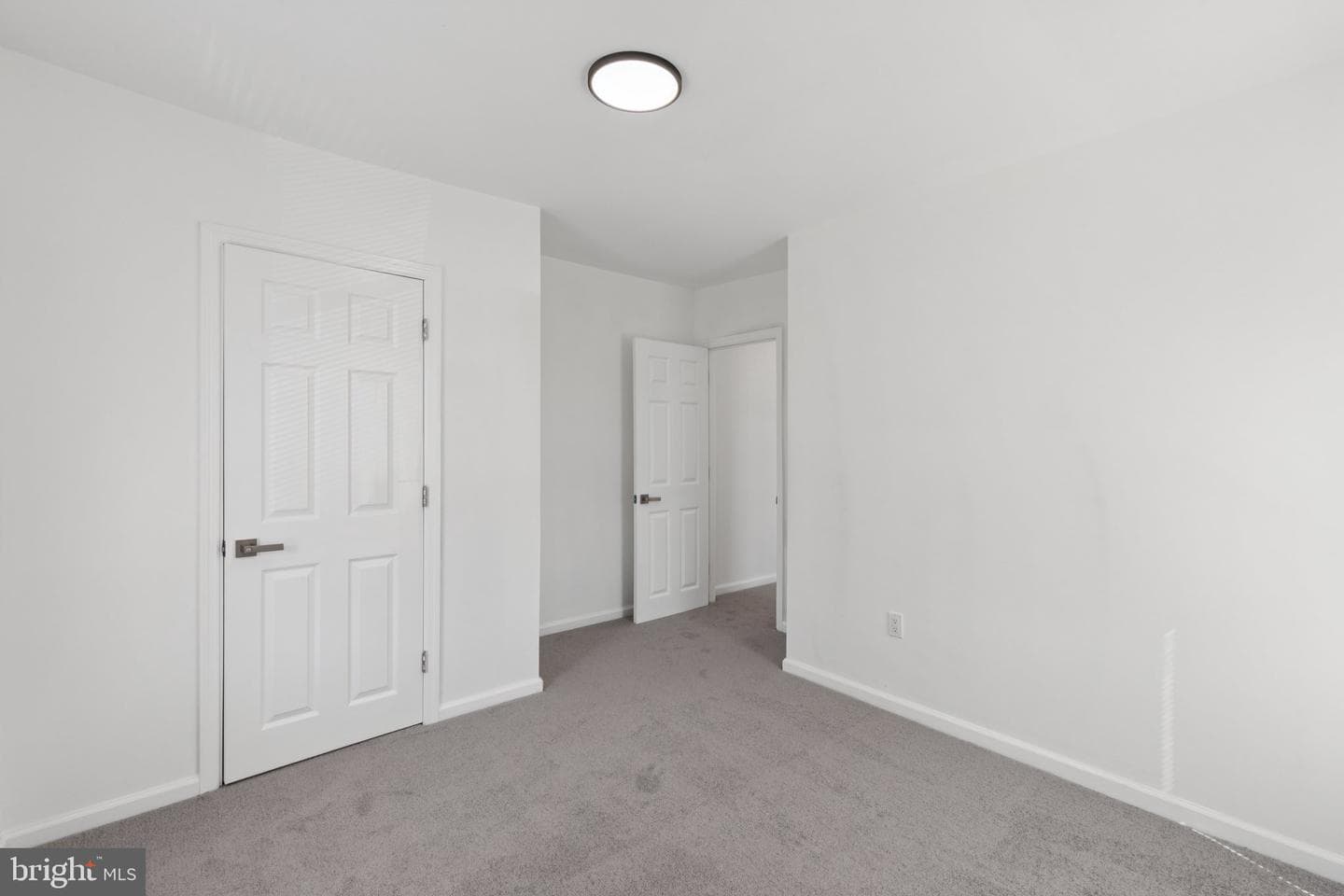 5914 N Norwood Street photo 13
