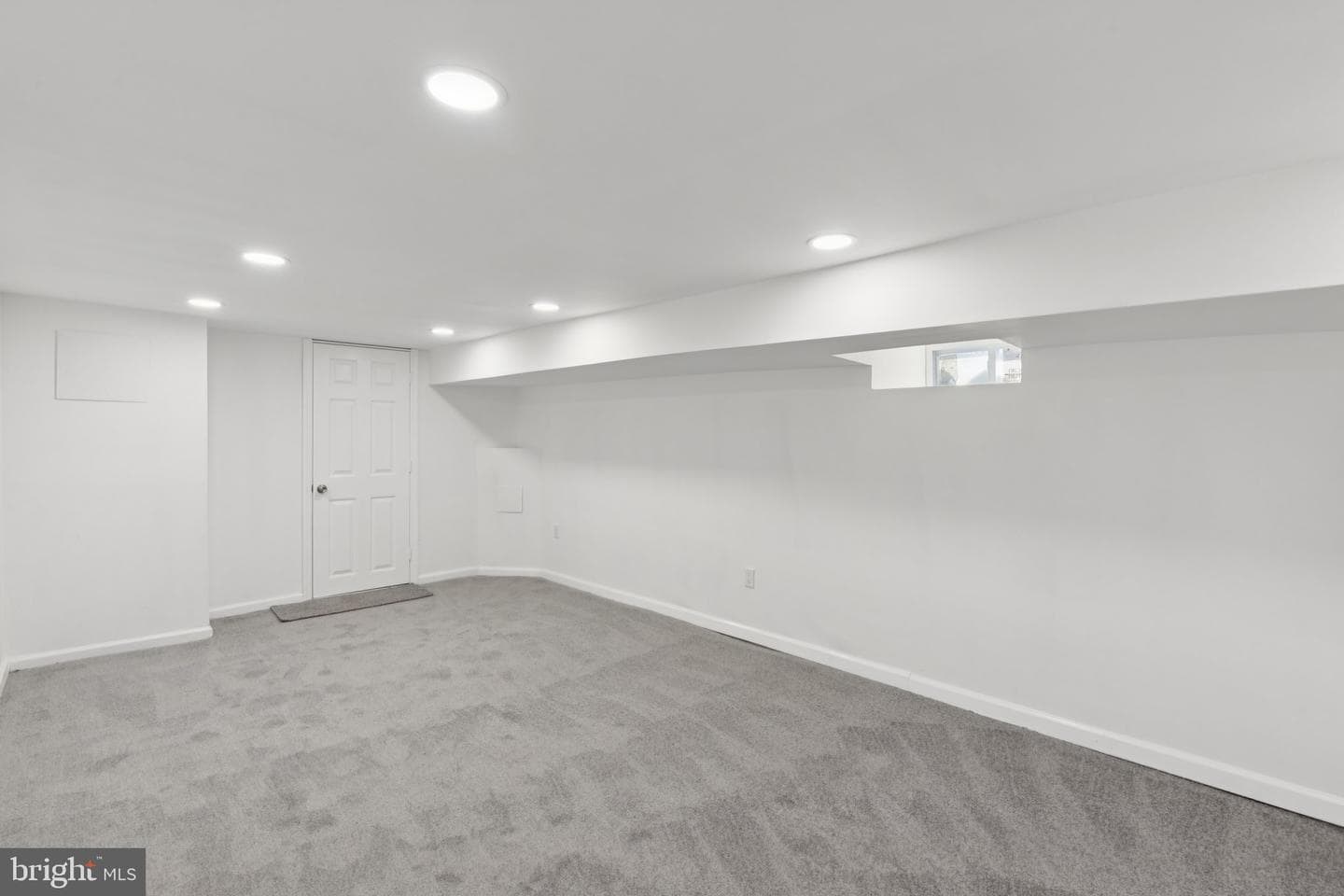 5914 N Norwood Street photo 28