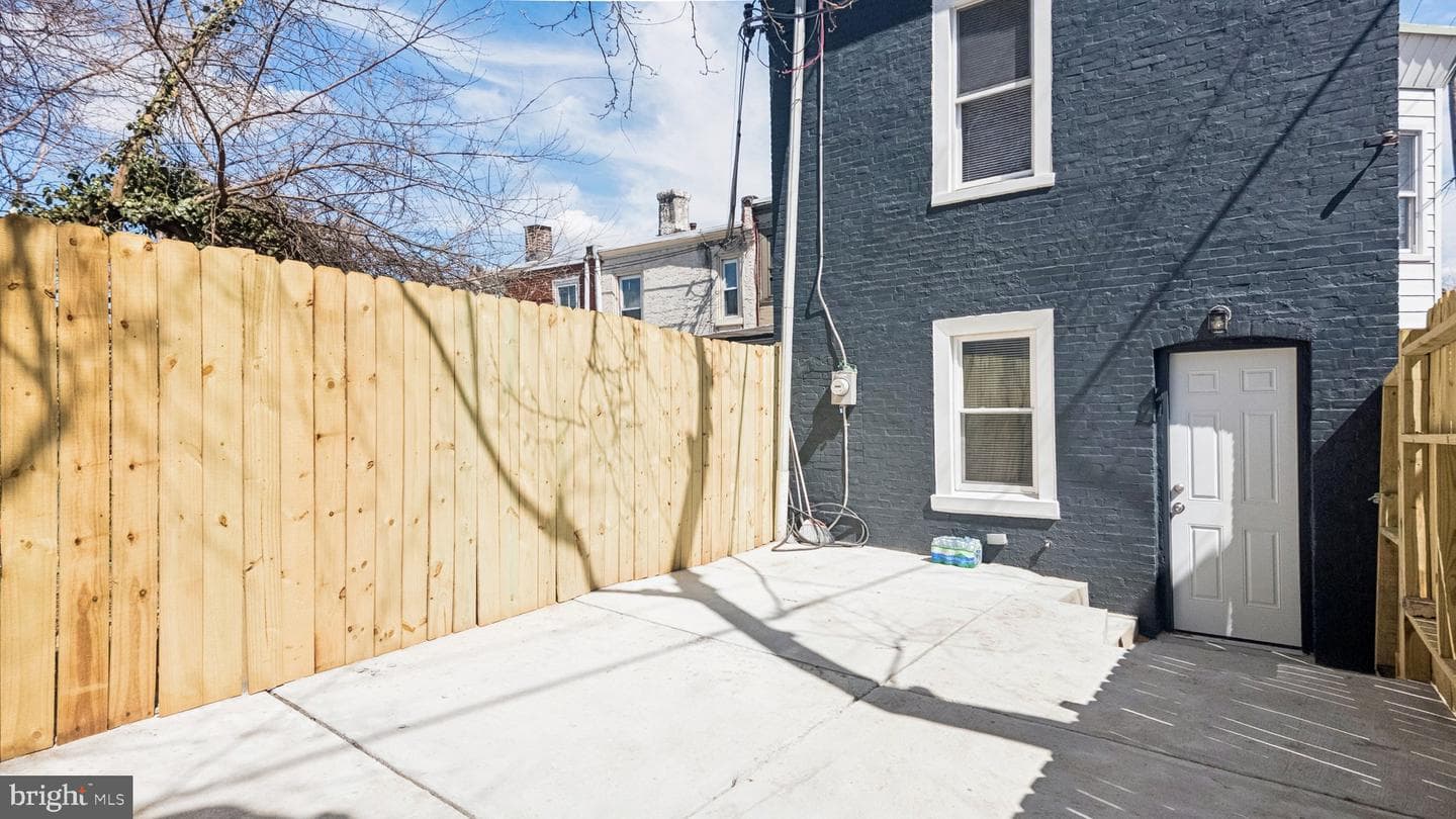 5914 N Norwood Street photo 40