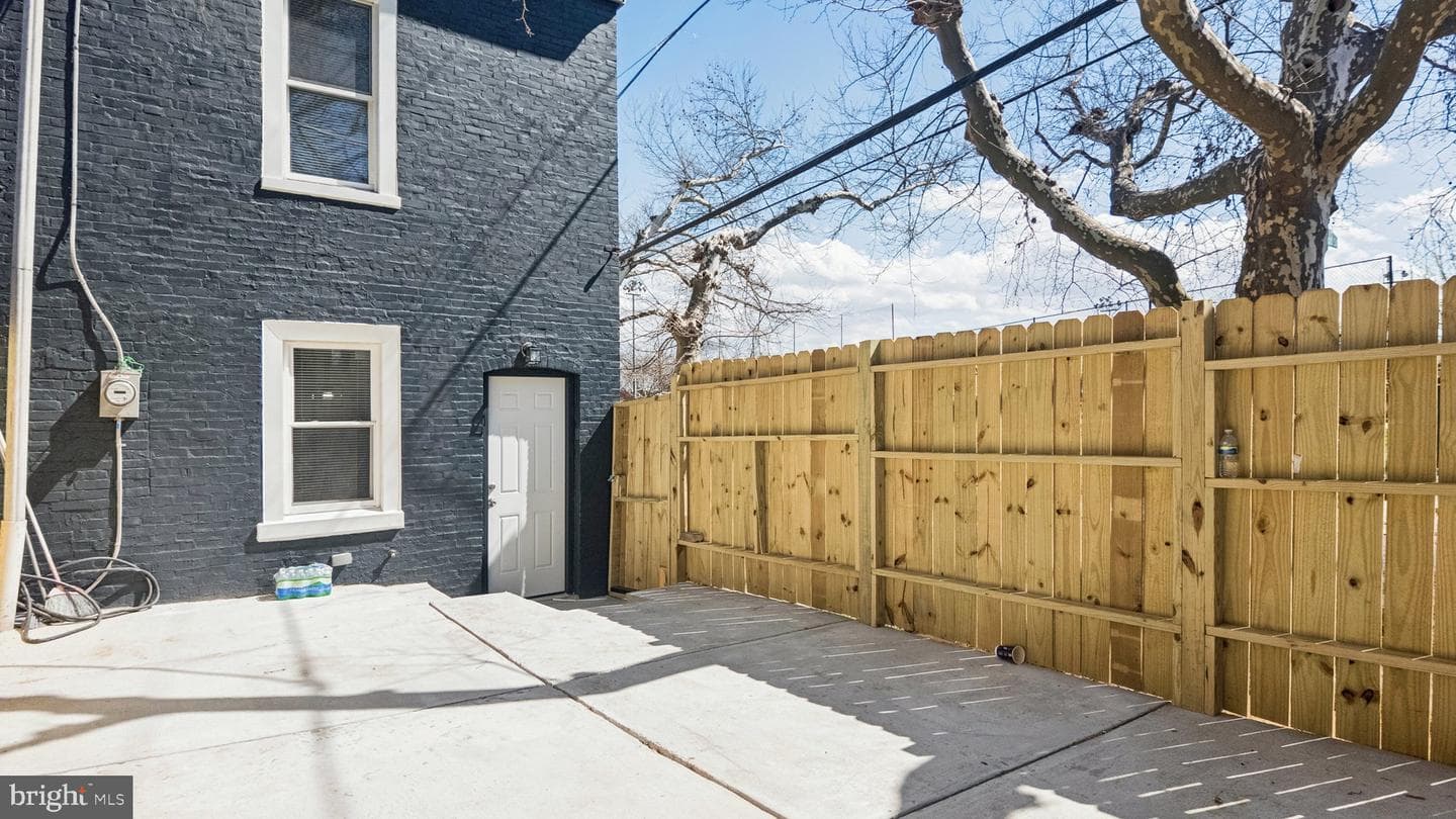 5914 N Norwood Street photo 41
