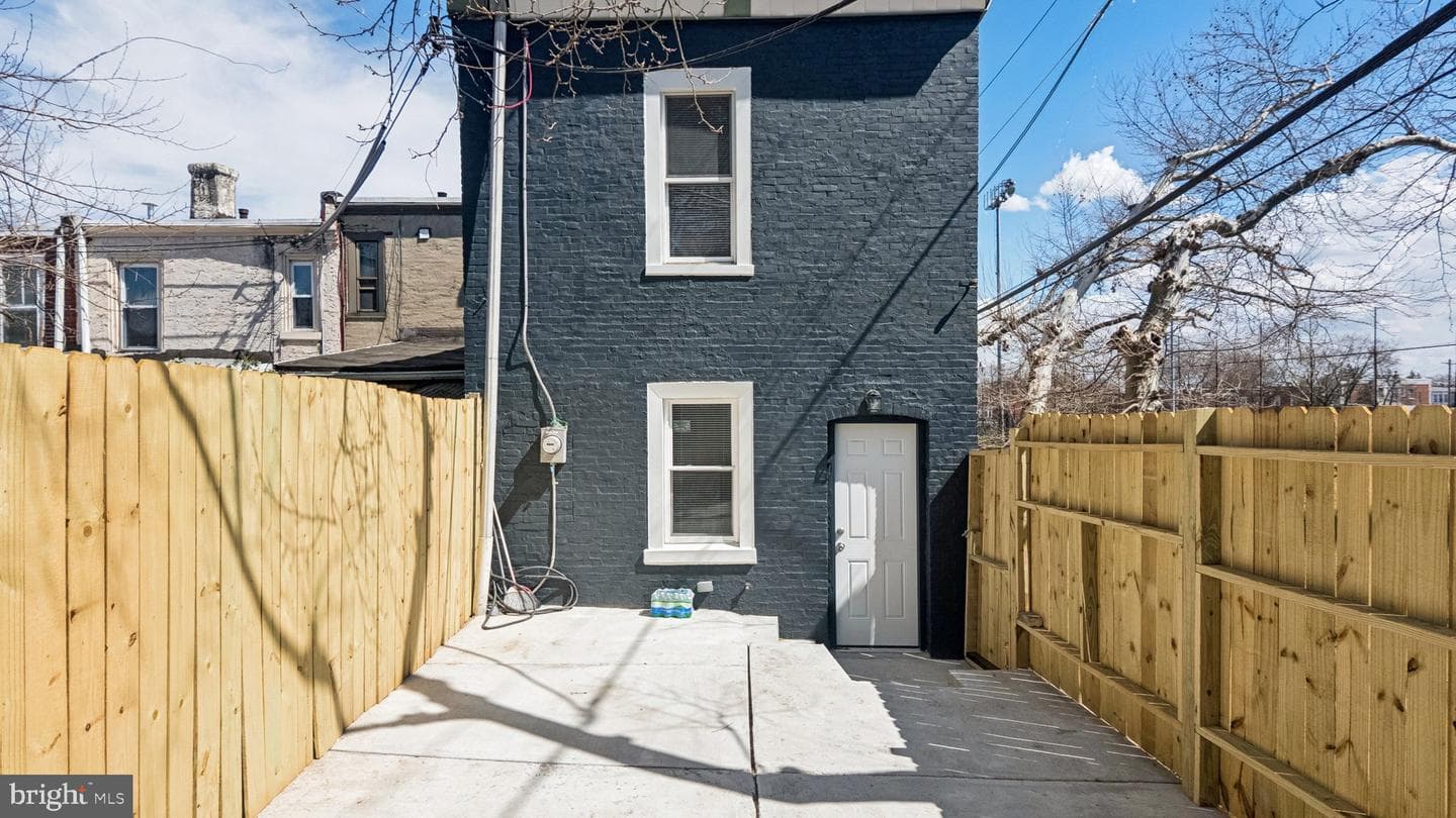 5914 N Norwood Street photo 43