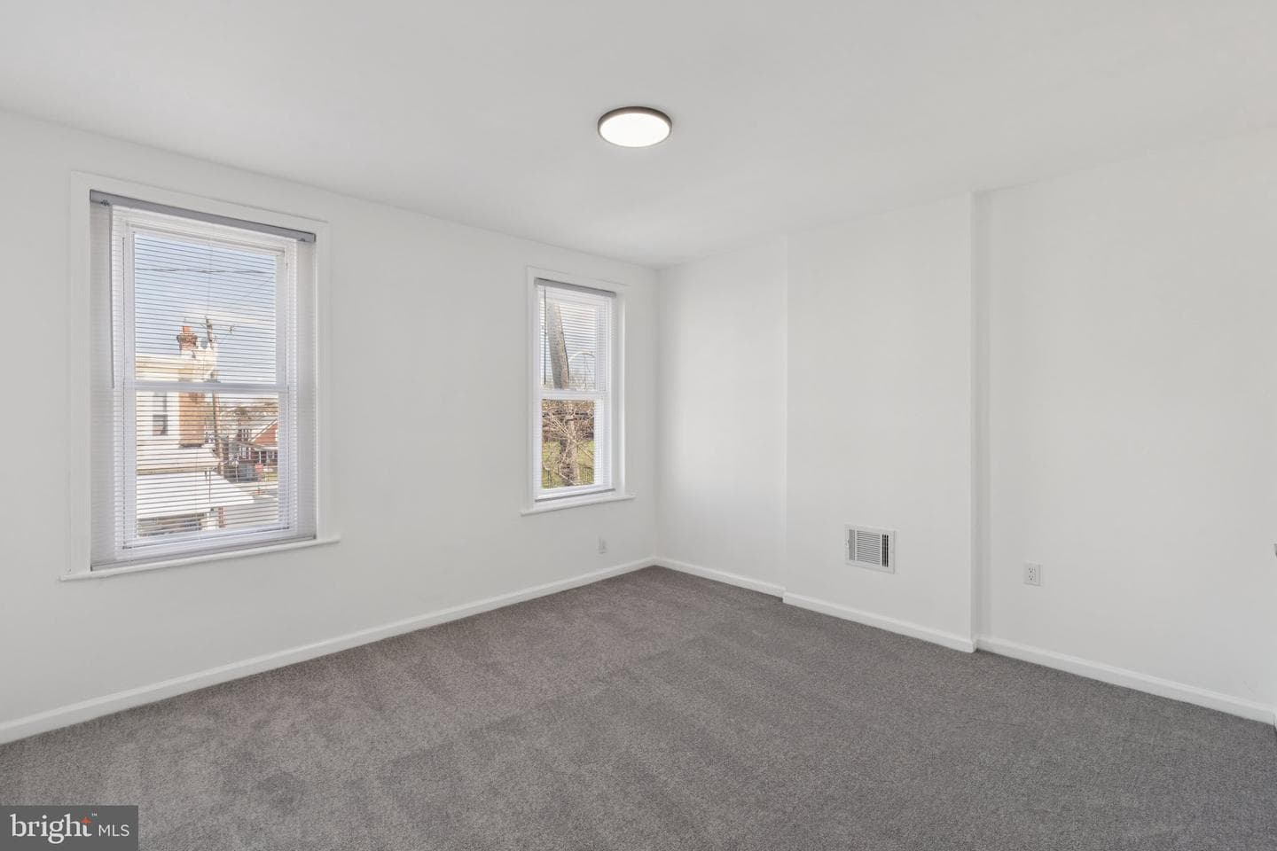 5914 N Norwood Street photo 52