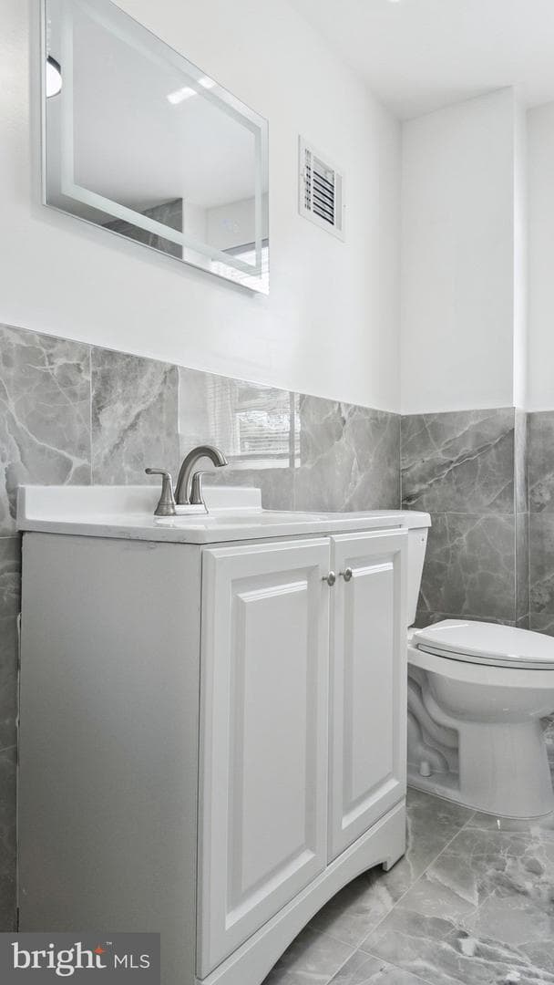 5914 N Norwood Street photo 65