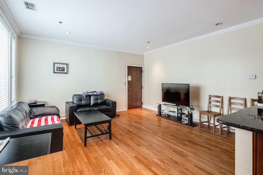 627-37 N 18th Street #208 photo 4